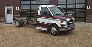 2001 G3500 Cab and Chassis 6.5 Turbo with only 19,100 miles-passenger-side.jpg